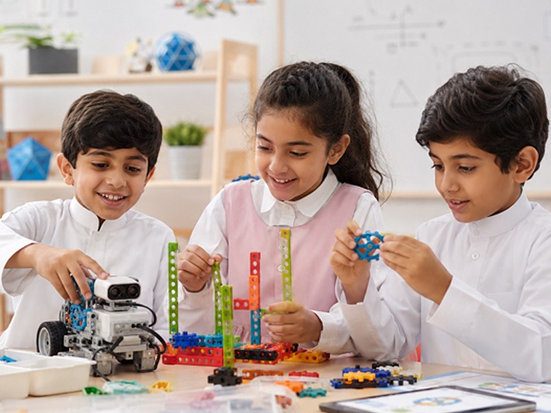 Robolink STEM learning kits for kids in Saudi Arabia
